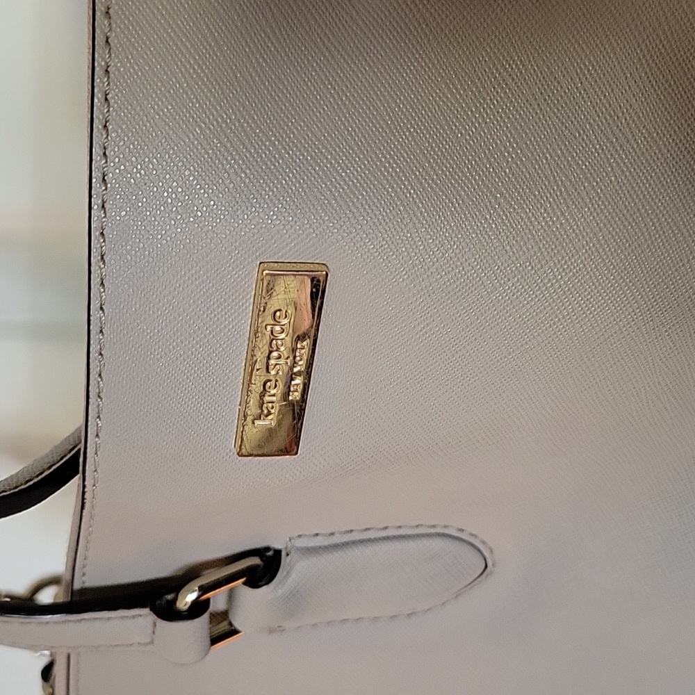 🔴SOLD🔴 Kate Spade Tote - Picture 2 of 11